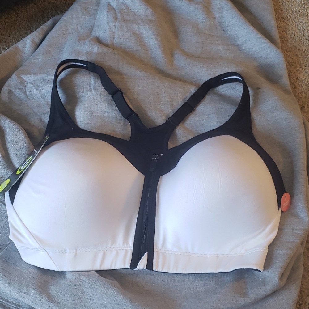 Sports Bra, Champion, B & W, Nice Quality, Blue & White, NWT‼️🎉💝